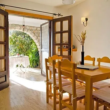 Sleeps 7 Pool Air Con Wifi Willa Kaş